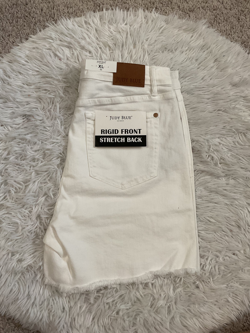 Judy Blue White Ridged shorts