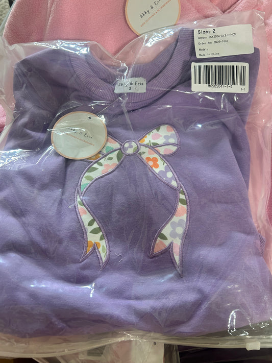 Bow Appliqué Sweater