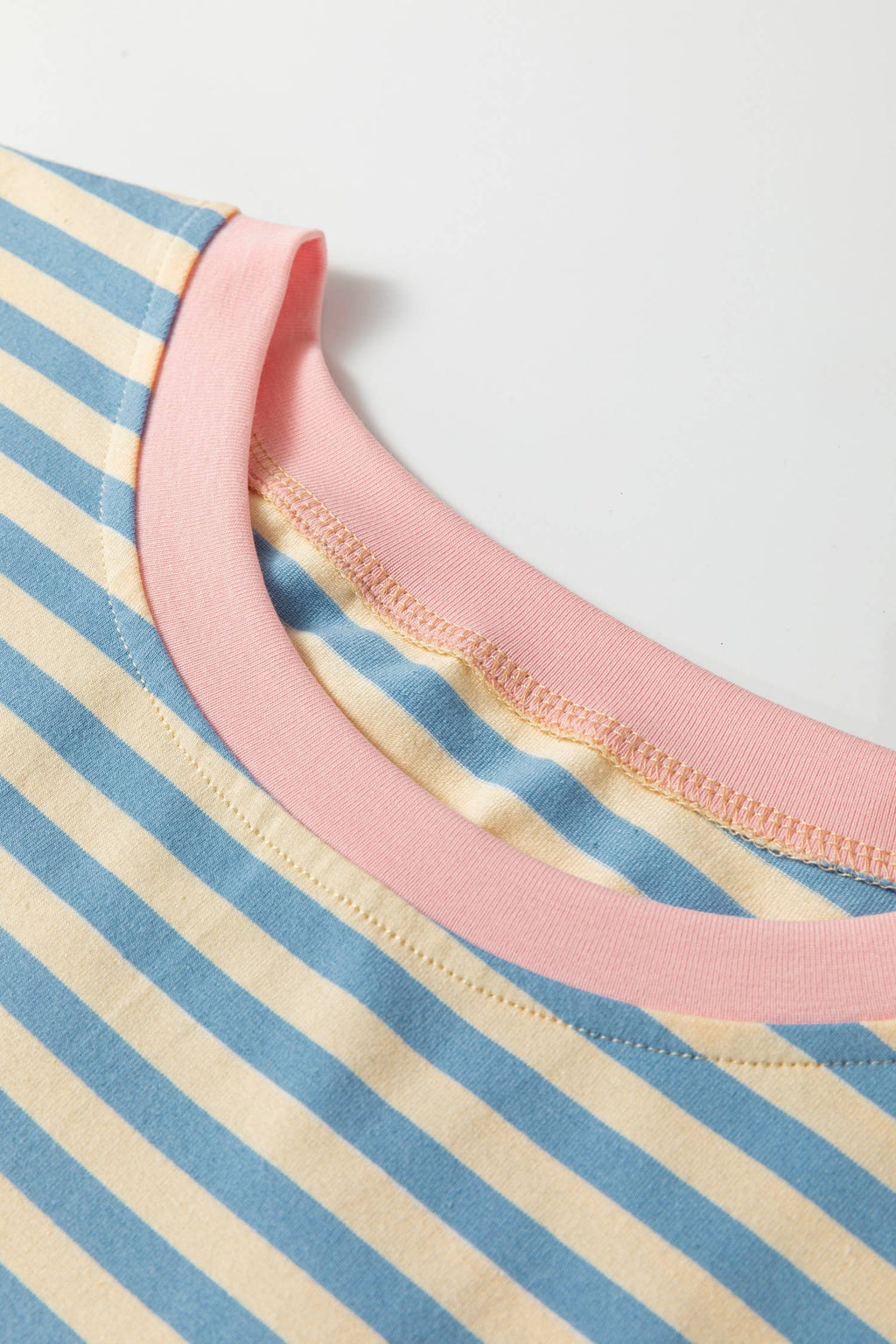 Stripe Contrast Crew Neck Drop Shoulder Loose Tee (S-4X)
