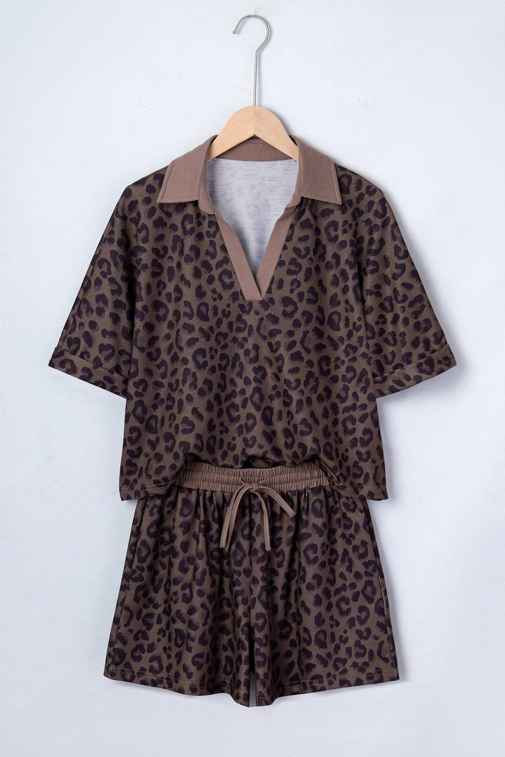 V Neck Collar Leopard Print Top and Shorts 2pcs Set (S-4X)