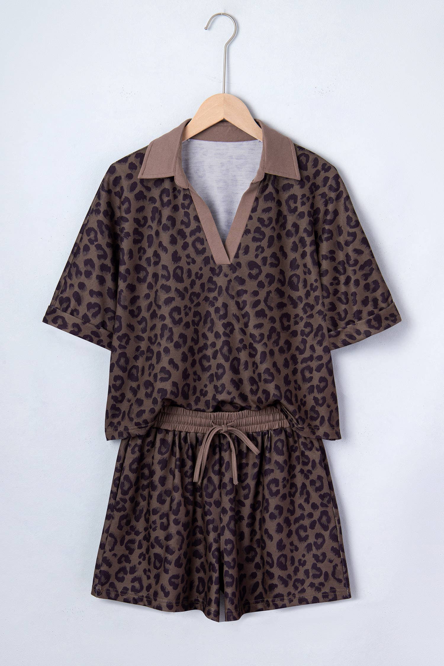 V Neck Collar Leopard Print Top and Shorts 2pcs Set (S-4X)